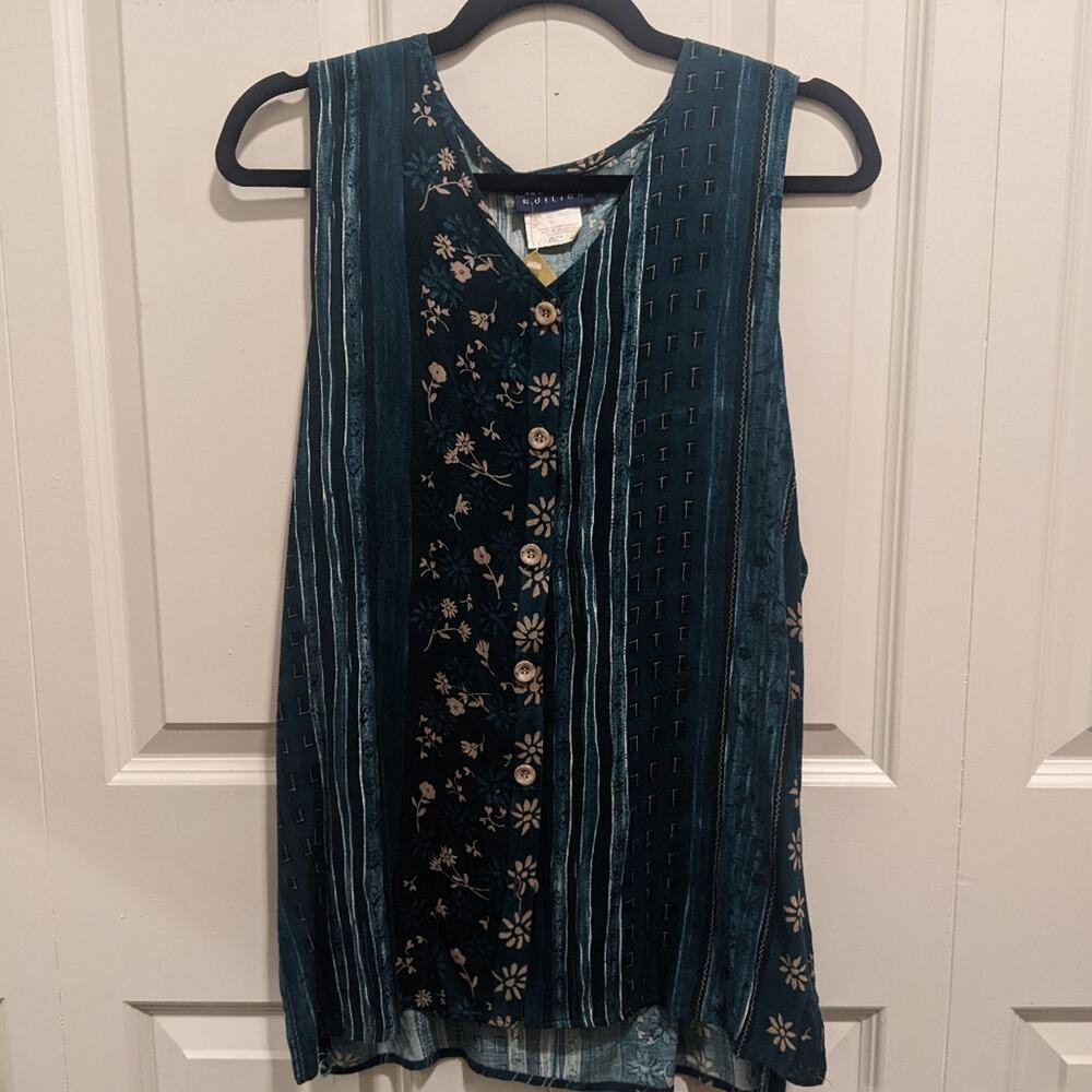 Weekend Edition Vintage Tank Size Small